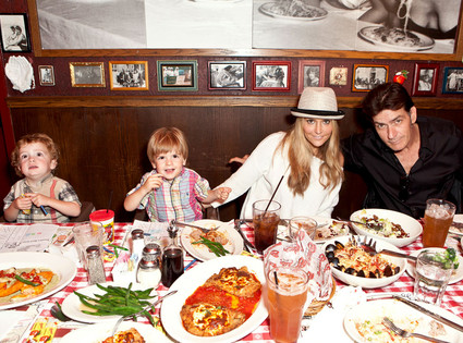 Bob Sheen, Max Sheen, Brooke Mueller, Charlie Sheen Bob Sheen, Max Sheen, Brooke Mueller, Charlie Sheen